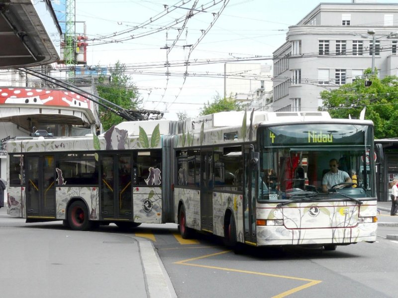 VB Biel - NAW Trolleybus Nr.90 mit Werbung unterwegs auf der Linie 4 nach Nidau am 24.05.2008