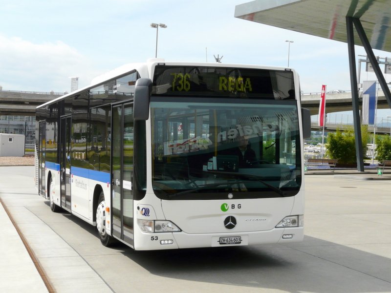 VBG - Mercedes Citaro Nr.53  ZH 634603 unterwegs auf der Linie 736 bei den Haltestellen vor dem Flughafen Zrich am 06.05.2009
