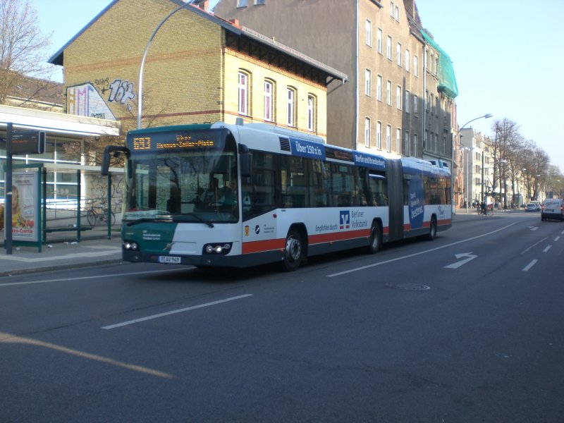 Volvo V7700 auf der Linie 693 nach Am Stern Johannes-Kepler-Platz am S-Bahnhof Babelsberg.