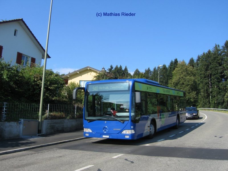 VZO- Citaro Nr. 70 von Mnnedorf nach Oetwil am See, bei der Bergstrasse am 23. Sept. 07