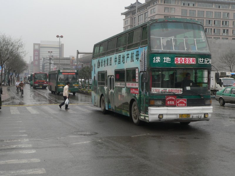 Der Stra�enverkehr in chinesischen St�dten funktioniert anders als in Europa.