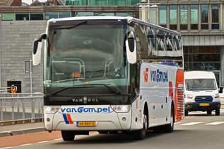 64-BXV-3; VanHool TX15 acron, von van Gompel, aufgenommen in Maastricht.