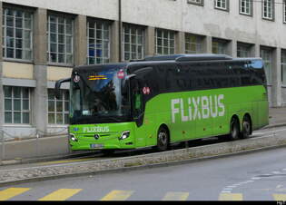 Flixbus - -Mercedes Tourismo 1AC Y292 unterwegs in der Stadt Zrich am 26.10.2025