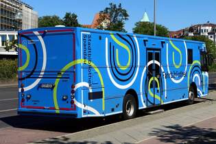 Fahrbibliotek Spandau, mit einem Volvo B8R.