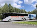 Setra 516 HD von Buck's Reisen aus Deutschland mit Anh�nger in Plau am See am 11.07.2024