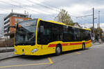 Mercedes Citaro 84 der BLT, auf der Linie 60, wartet am 01.11.2025 an der Haltestelle Bottmingen.