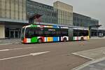 Mercedes Benz Citaro, vom VDL, ldt seinen Akku an einer Ladesule nahe dem Stadion in Gasperich, in der Stadt Luxemburg.