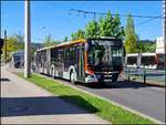 Ein MAN Gliederbus der Stadtwerke Linz verl�sst hier in Form des Wagen 139 den Hauptbahnhof und ist als Linie 19 zum Fernheizkraftwerk unterwegs.