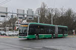 Mercedes eCitaro 7126, auf der Linie 36, fährt am 12.01.2026 zur Haltestelle St. Jakob. Aufnahme Basel.
