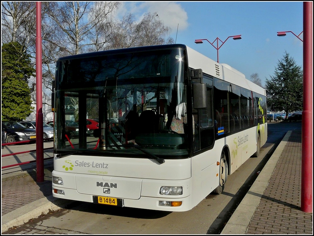 . B 1484  MAN Bus der Firma Sales Lentz aufgenommen whrend einer Pause am Bahnhof von Ptange am 08.02.2011.