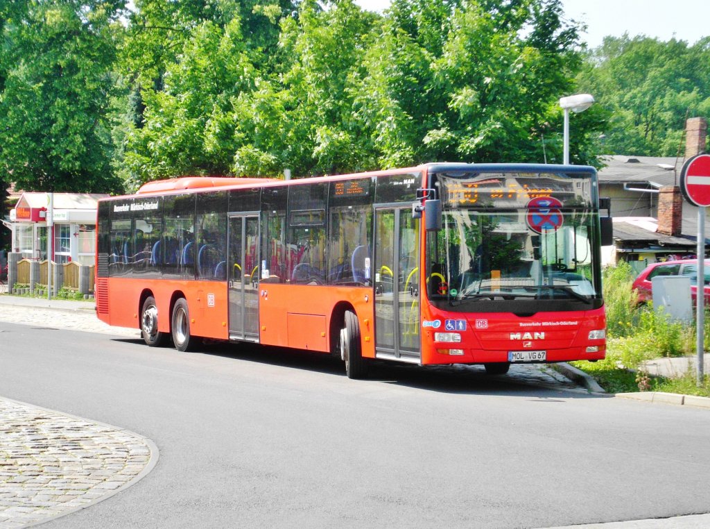  MAN Niederflurbus 3. Generation (Lion's City) auf der Linie 950 nach S-Bahnhof Erkner am S-Bahnhof Strausberg.(18.6.2013)   