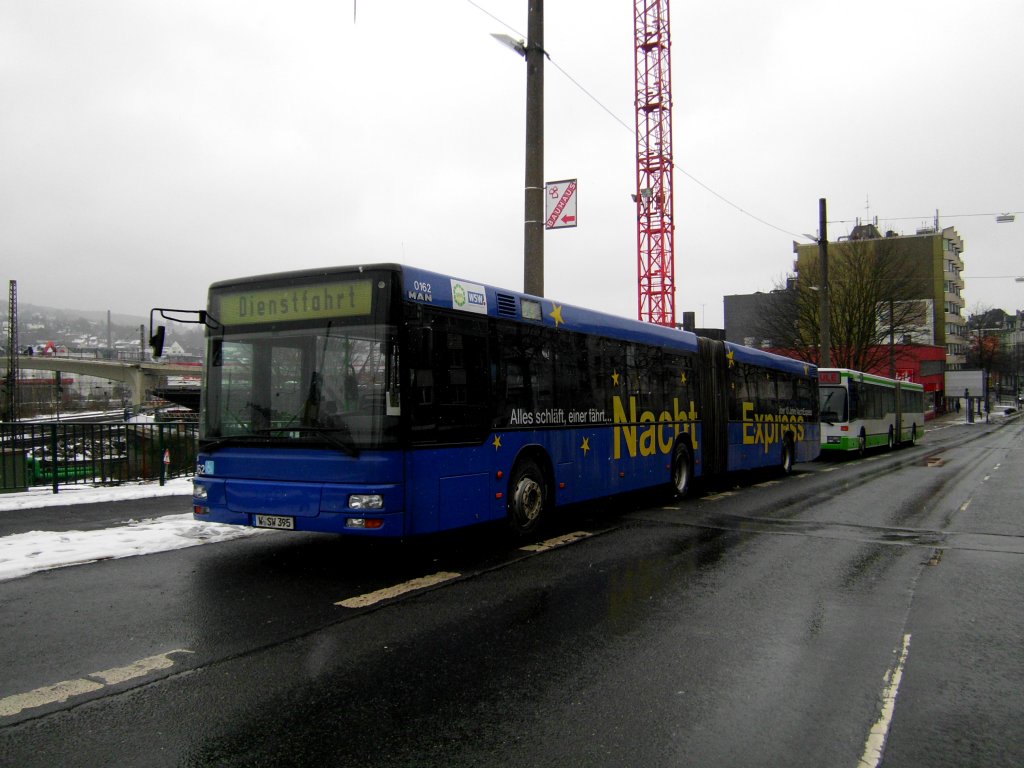  MAN Standardlinienbus 2. Generation abgestellt am S-Bahnhof Wuppertal-Oberbarmen.(25.2.2013)   