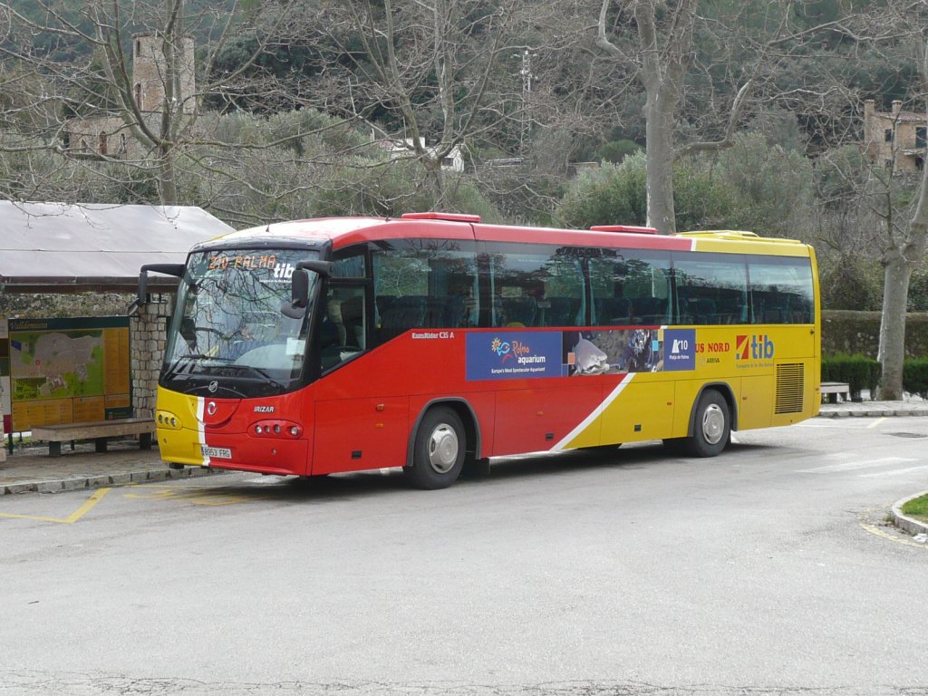 12.01.10,IVECO-Irizar EuroRider C35 A der tib als Linea 210 nach Palma in Valldemossa auf Mallorca.