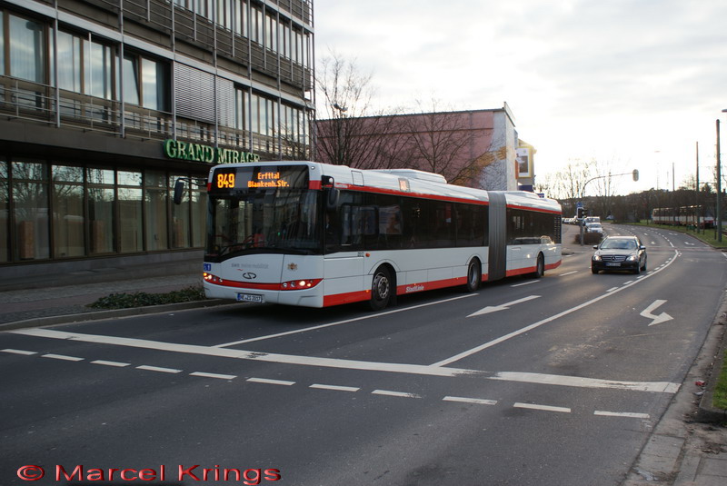 2017 der Stadtwerke Neuss am Neusser Hauptbahnhof