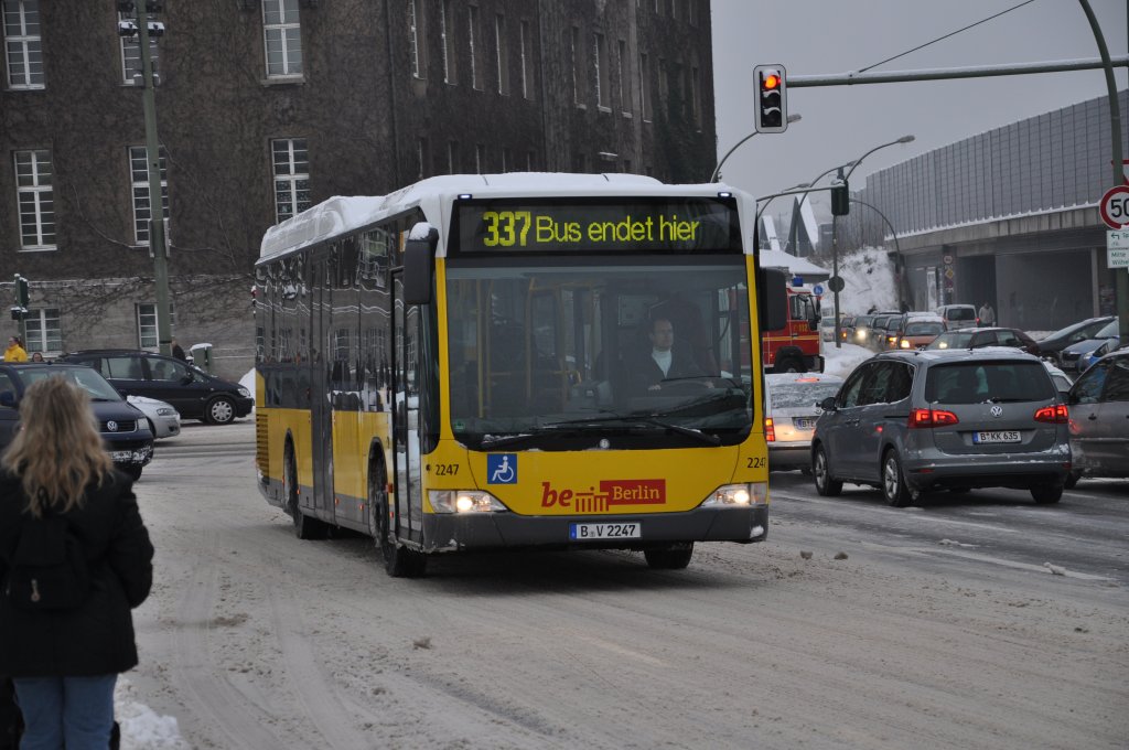 2247 auf dem 337 28.12.2010 S+U Spandau