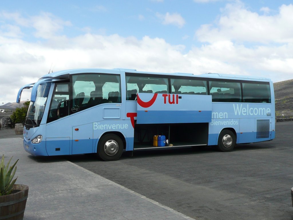 26.05.10,Scania Irizar in La Geria auf Lanzarote/Kanaren.