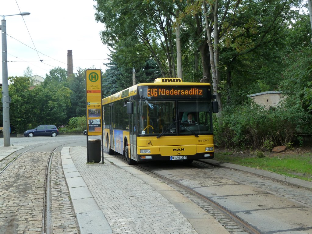 455 009-3 stand als EV6 an der Endhaltestelle Niedersedlitz. 12.08.2011