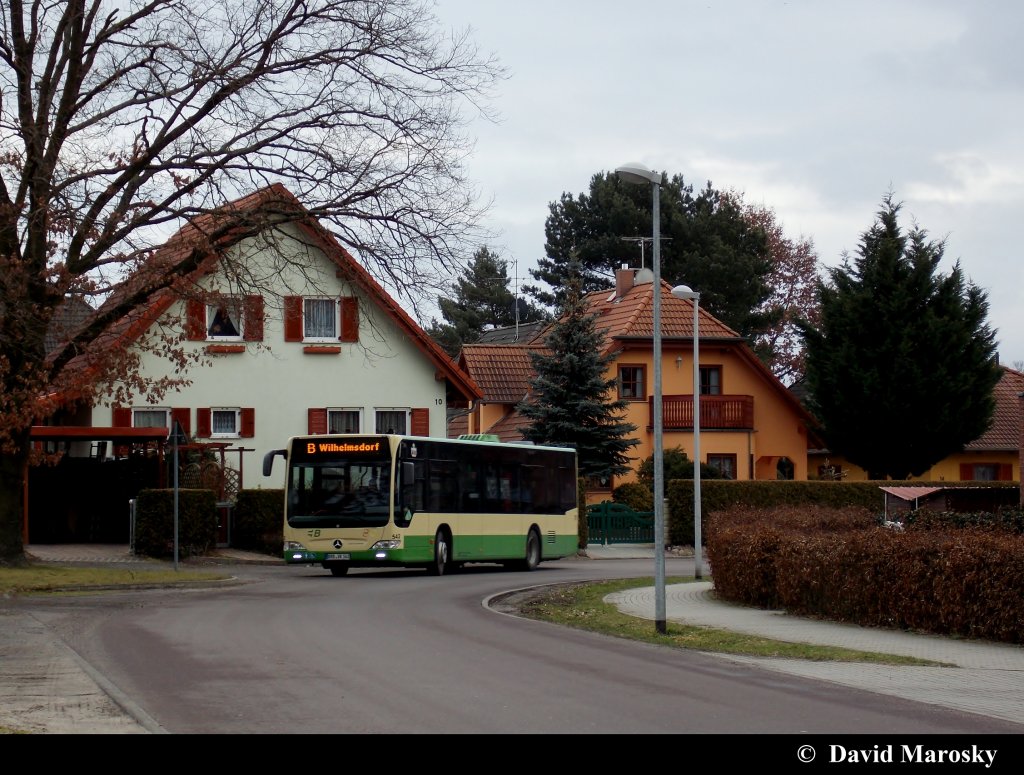 542 der VBBr befhrt gerade den Spechtbogen in brandenburg an der Havel .