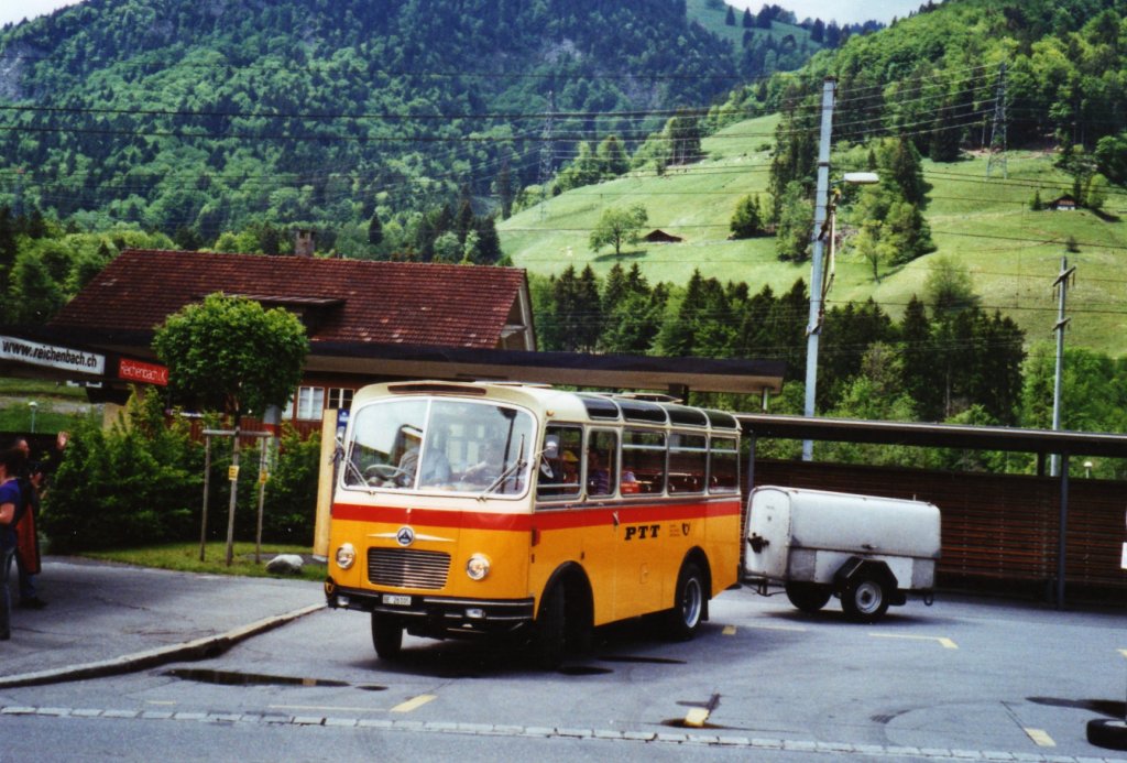 80 Jahre Postautostrecke auf die Griesalp: Schmid, Thrishaus BE 26'105 Saurer/R&J (ex Geiger, Adelboden Nr. 9) am 29. Mai 2010 Reichenbach, Bahnhof