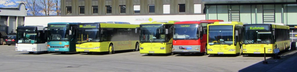 Am 10.3.2012 stand diese Reihe von Inntaler Omnibussen in Kufstein.