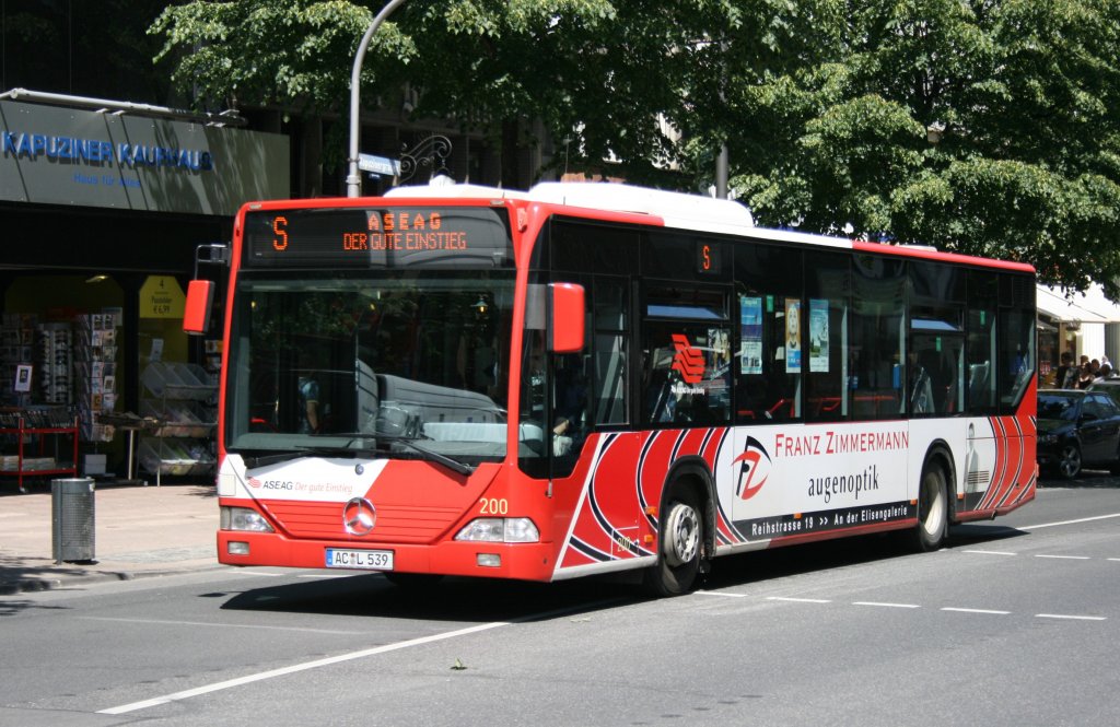 ASEAG 200 (AC L 539) macht Werbung fr Augenoptik Frank Zimmermann.
Aachen Theaterplatz, 4.6.2010.