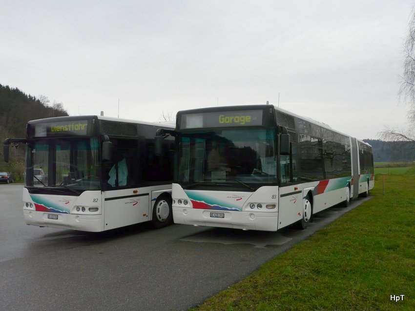 asm - Neoplan Gelenkbus Nr.82 und Nr.83 (ex Engadin Bus) abgestellt in Wangen an der Aare am 06.12.2009