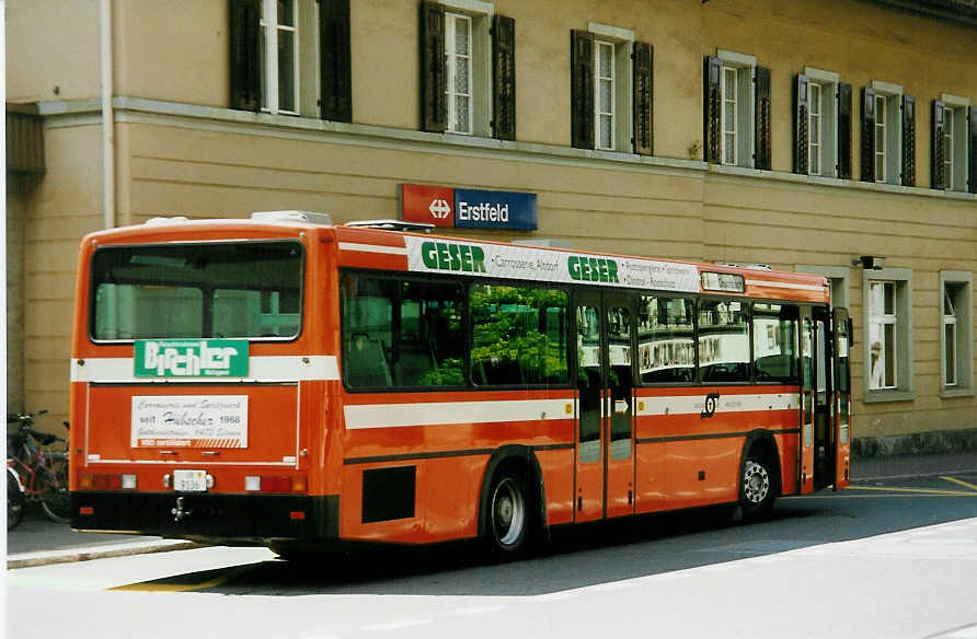 Aus dem Archiv: AAGU Altdorf - Nr. 22/UR 9136 - Mercedes/R&J O 405 am 27. Juni 1999 beim Bahnhof Erstfeld