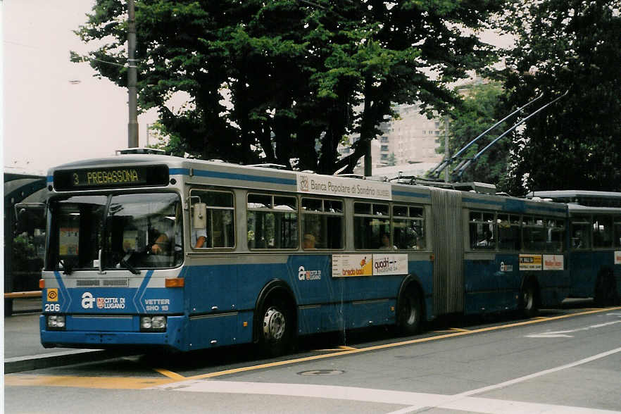 Aus dem Archiv: ACT Lugano - Nr. 206 - Vetter Gelenktrolleybus am 13. Juli 1998 in Lugano, Piazza Manzoni