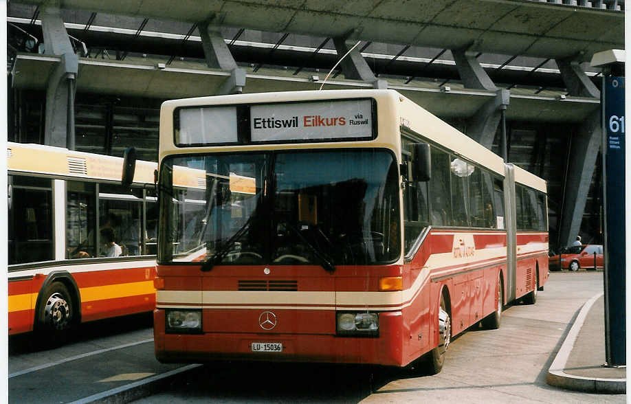 Aus dem Archiv: ARAG Ruswil Nr. 18/LU 15'036 Mercedes O 405G am 20. Juli 1998 Luzern, Bahnhof