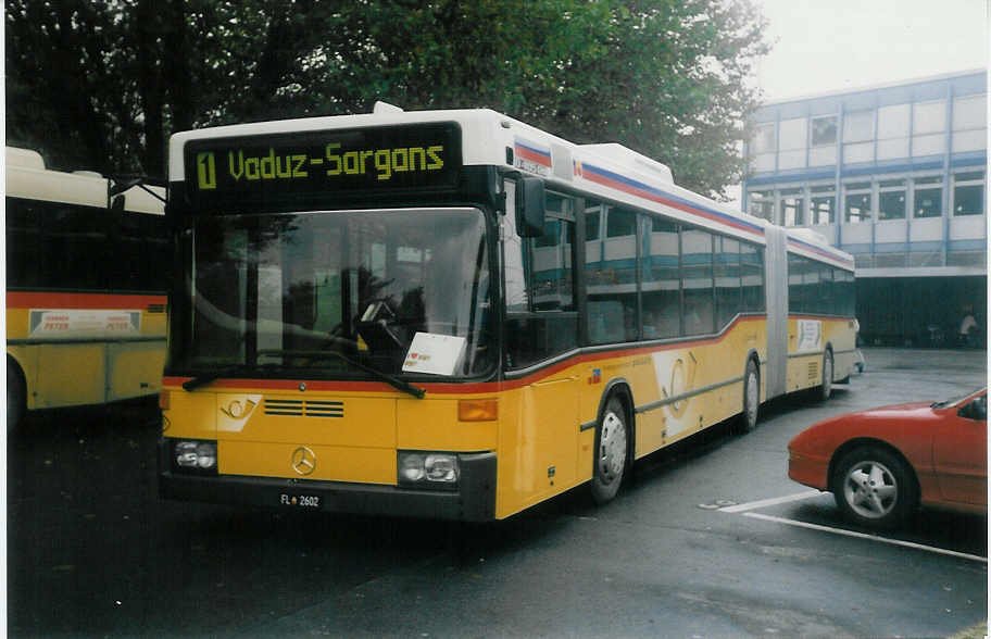 Aus dem Archiv; aus Liechtenstein: Frommelt, Vaduz Nr. 6/FL 2602 Mercedes O 405GN am 10. Oktober 1996 Buchs/SG, Bahnhof