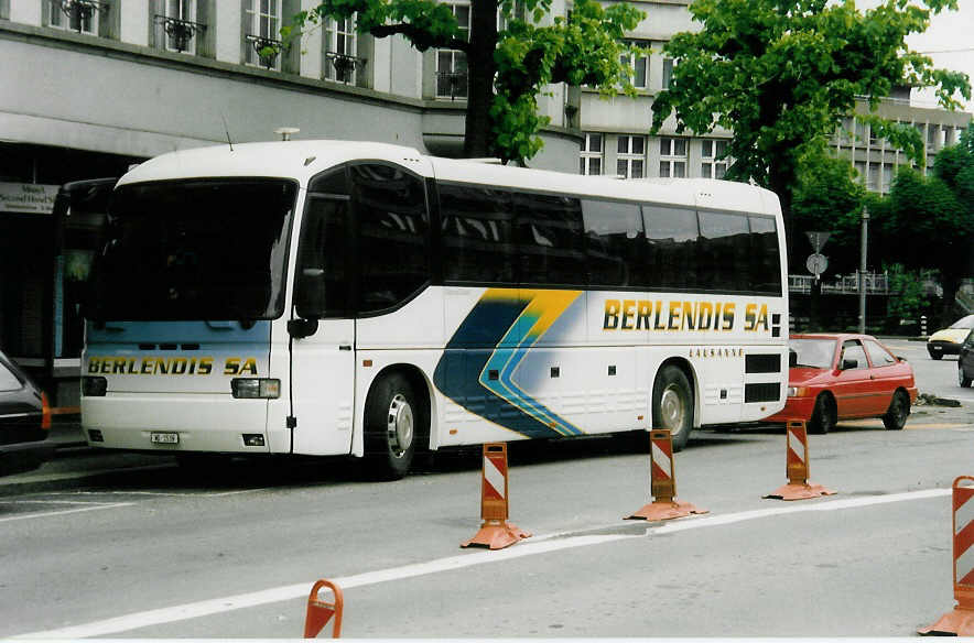 Aus dem Archiv: Berlendis, Lausanne - VD 1519 - Iveco am 28. Mai 1999 in Thun, Bahnhofstrasse