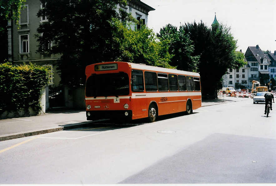 Aus dem Archiv: BSU Solothurn Nr. 43/SO 21'304 Mercedes/Hess O 305 am 5. Juli 1999 Solothurn, Amthausplatz