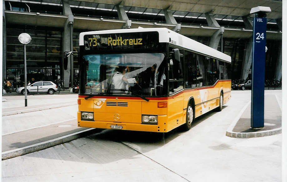 Aus dem Archiv: Bucheli, Kriens Nr. 30/LU 15'587 Mercedes O 405N am 13. Juli 1999 Luzern, Bahnhof