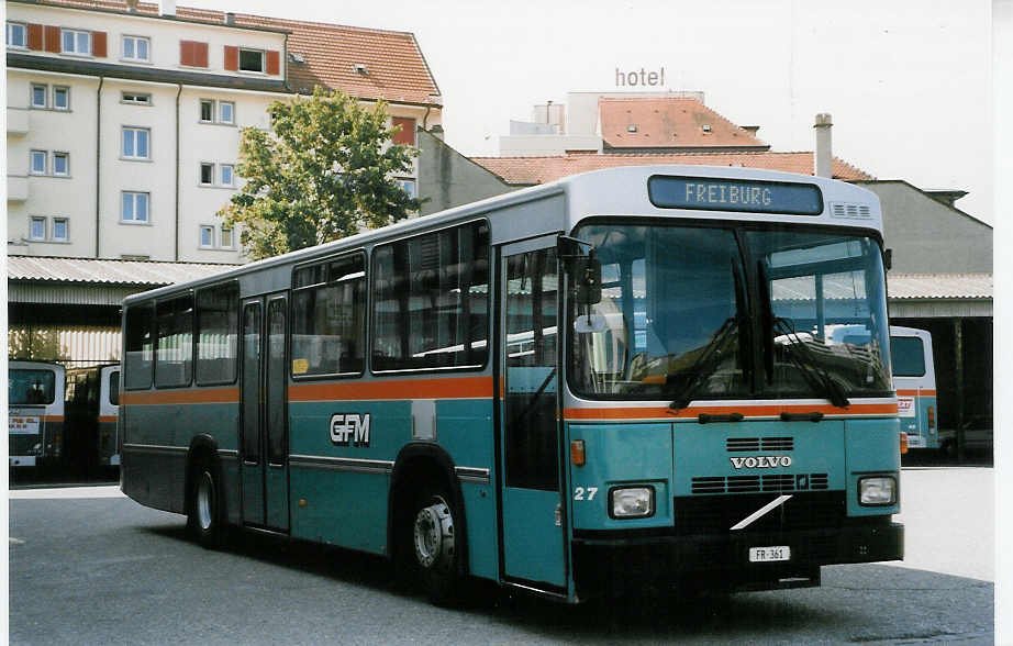 Aus dem Archiv: GFM Fribourg Nr. 27/FR 361 Volvo/R&J am 15. August 1998 Fribourg, Garage