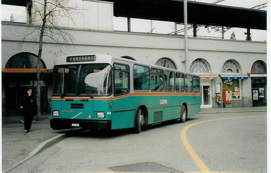 Aus dem Archiv: GFM Fribourg Nr. 84/FR 398 Volvo/Lauber am 3. April 1999 Fribourg, Bahnhof