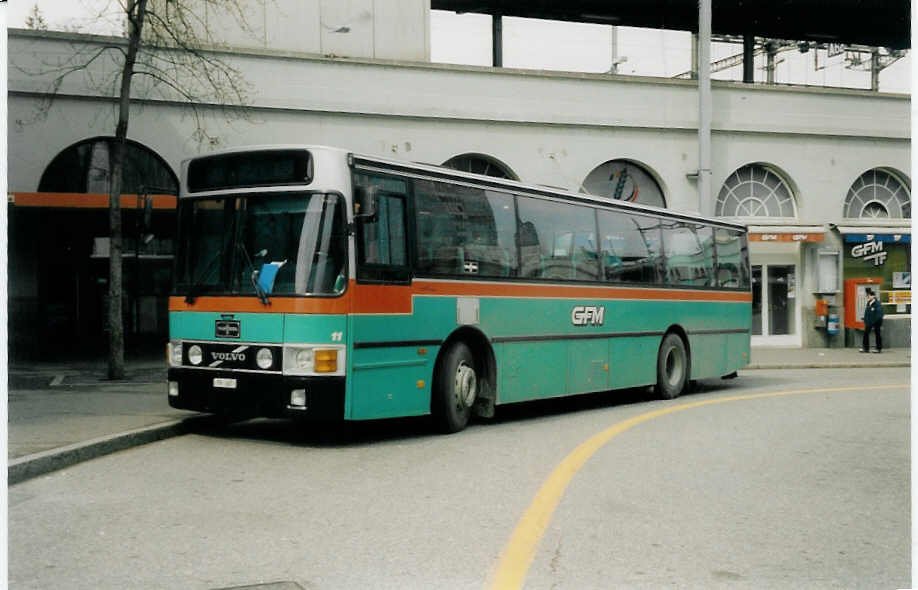 Aus dem Archiv: GFM Fribourg Nr. 11/FR 367 Volvo/Van Hool am 3. April 1999 Fribourg, Bahnhof