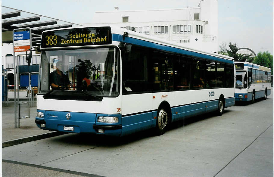 Aus dem Archiv: Hürzeler, Dietikon (VBZ) - Nr. 35/ZH 482'379 - Renault am 4. August 1999 beim Bahnhof Dietikon