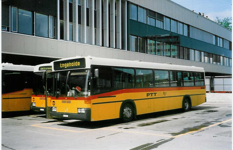 Aus dem Archiv: PTT Regie P 25'375 Mercedes/Lauber O 405 am 3. Juni 1998 Bern, Postautostation