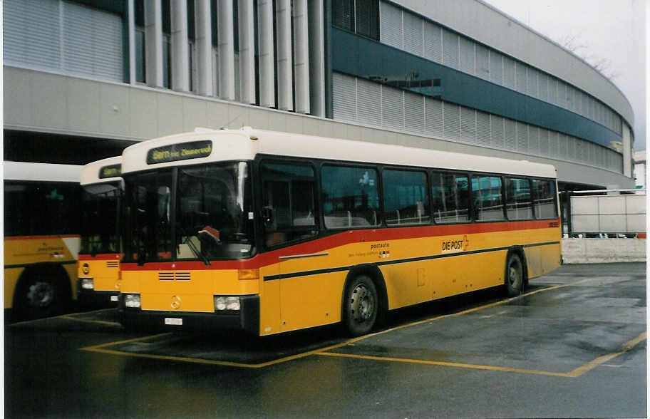 Aus dem Archiv: PTT Regie P 25'306 Mercedes/R&J O 405 am 19. Dezember 1998 Bern, Postautostation