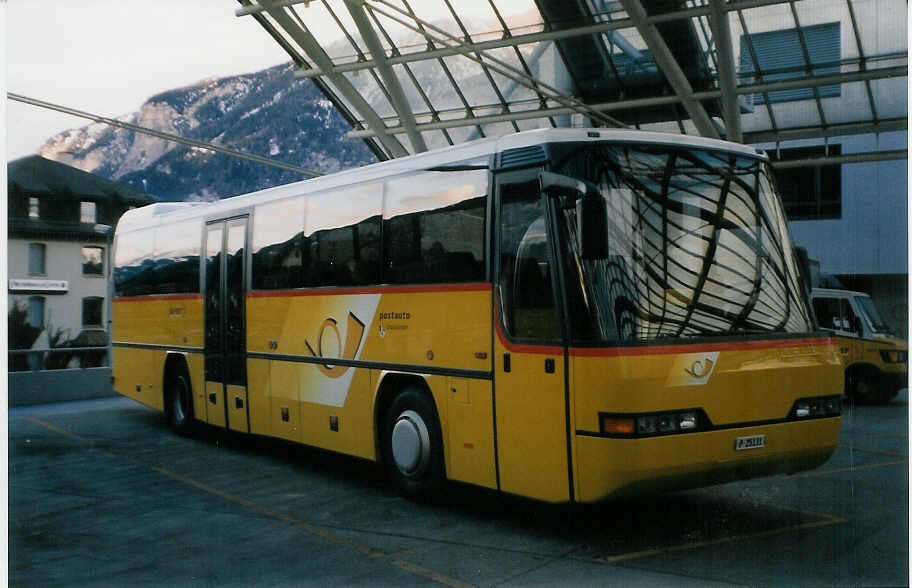 Aus dem Archiv: PTT Regie P 25'131 Neoplan am 1. Januar 1999 Chur, Postautostation