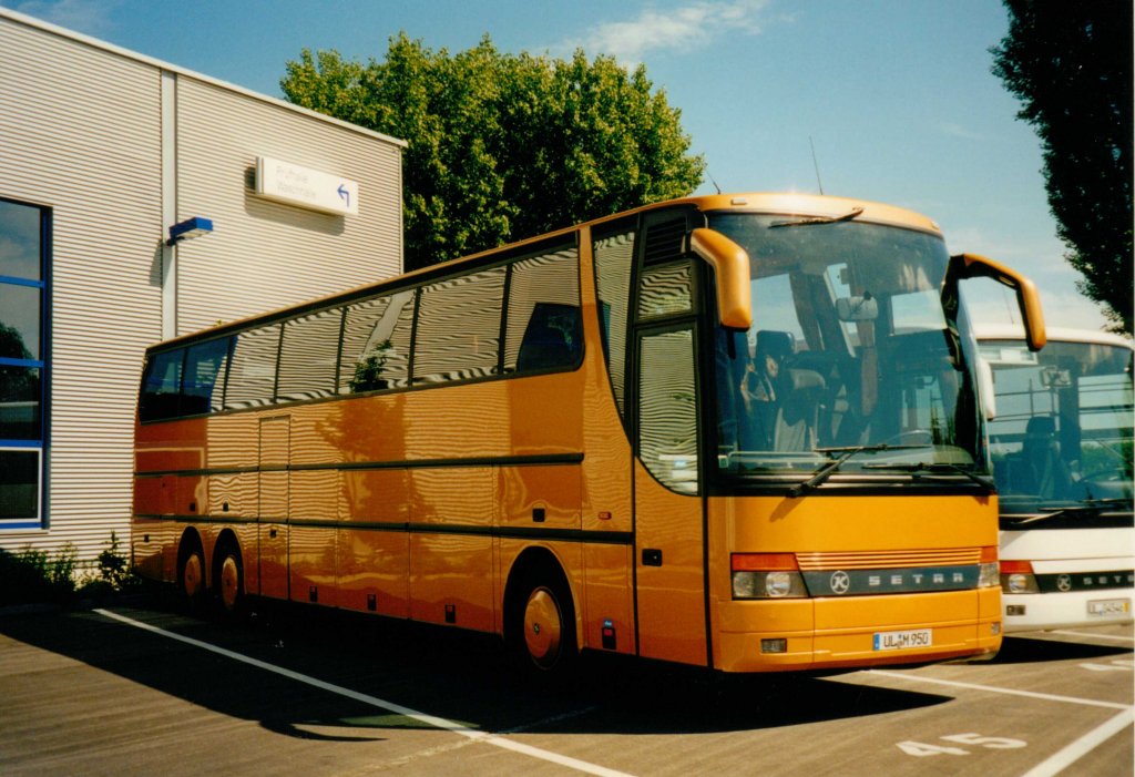 Aus dem Archiv: Setra S 317 HDH Vorfhrwagen, Juni 2000 Neu-Ulm