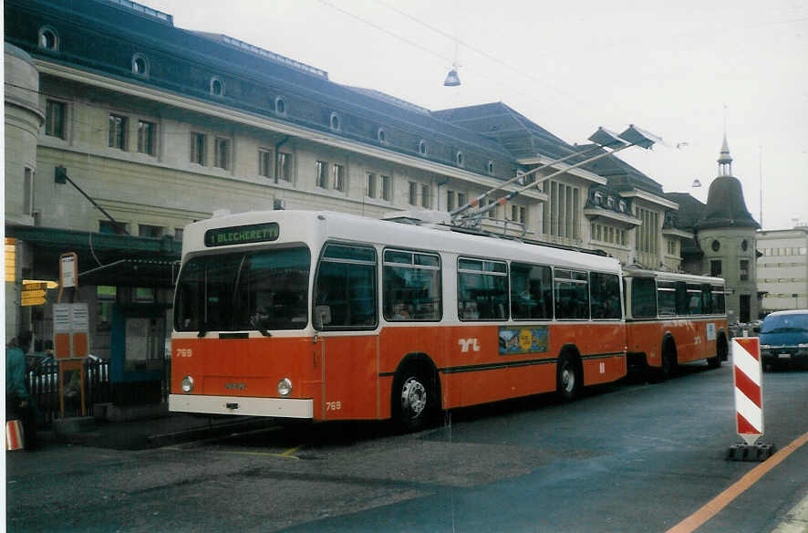 Aus dem Archiv: TL Lausanne - Nr. 769 - NAW/Lauber Trolleybus am 7. Mrz 1998 beim Bahnhof Lausanne