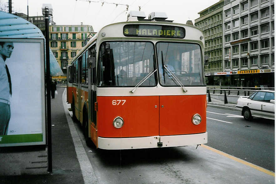 Aus dem Archiv: TL Lausanne - Nr. 677 - FBW/Eggli Trolleybus am 15. April 1998 in Lausanne, Chauderon