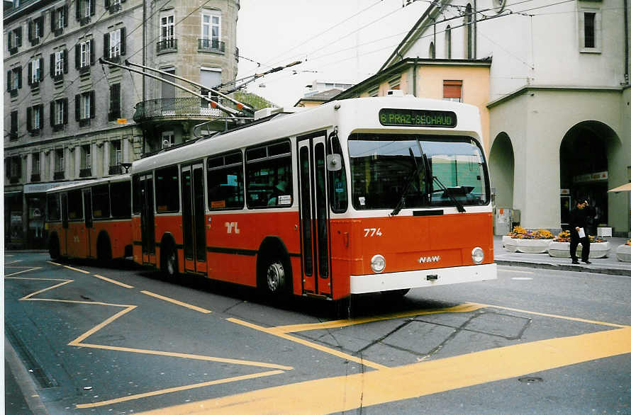Aus dem Archiv: TL Lausanne - Nr. 774 - NAW/Lauber Trolleybus am 15. April 1998 in Lausanne, Place Riponne