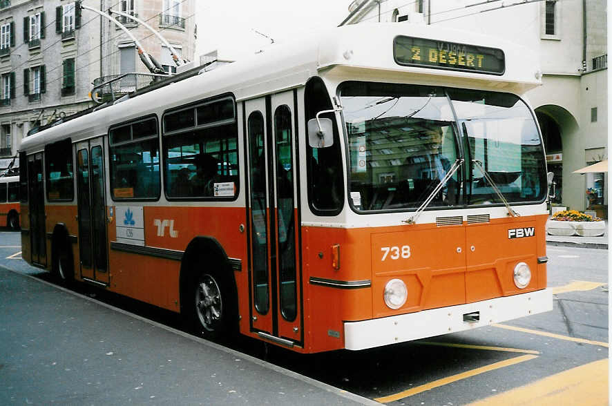 Aus dem Archiv: TL Lausanne - Nr. 738 - FBW/Hess Trolleybus am 15. April 1998 in Lausanne, Place Riponne
