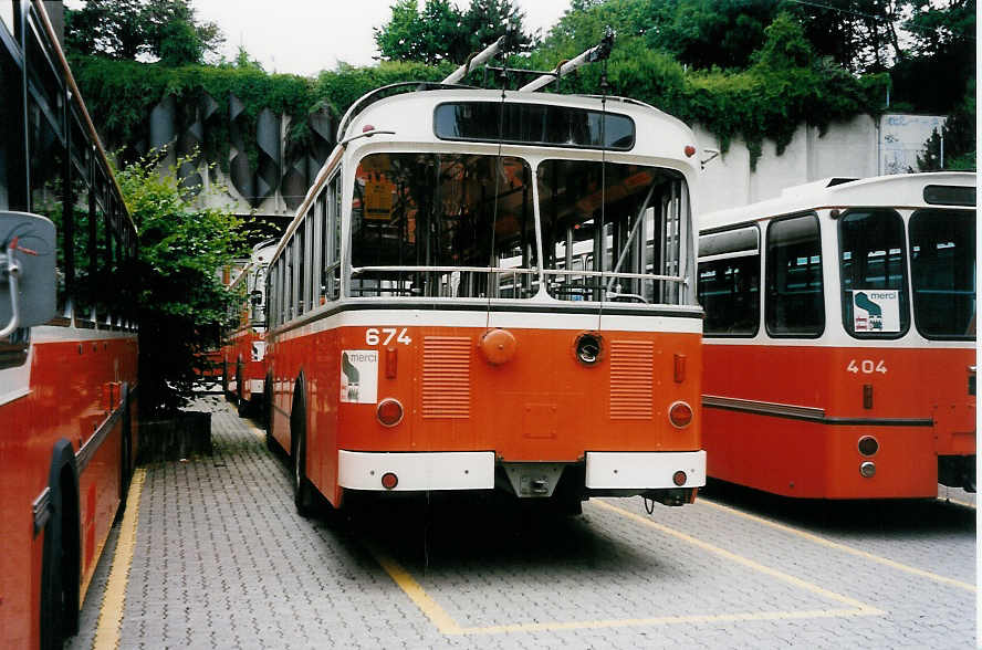 Aus dem Archiv: TL Lausanne - Nr. 674 - FBW/Eggli Trolleybus am 7. Juli 1999 in Lausanne, Depot Borde
