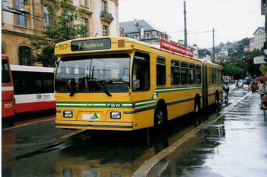 Aus dem Archiv: TN Neuchtel Nr. 167 FBW/Hess Gelenktrolleybus am 6. Juli 1999 Neuchtel, Place Pury