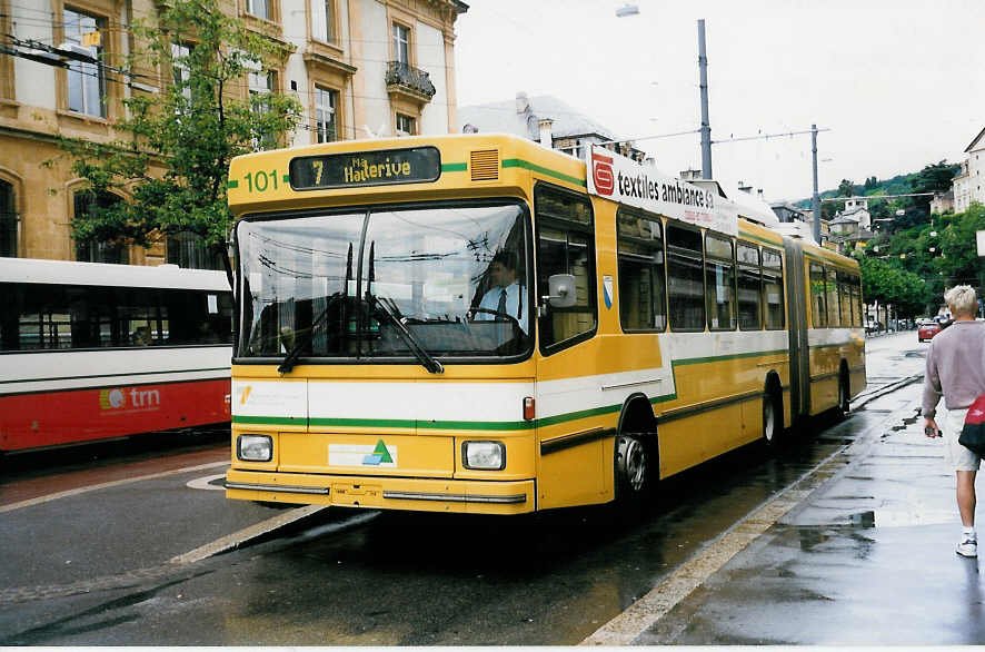 Aus dem Archiv: TN Neuchtel Nr. 101 NAW/Hess Gelenktrolleybus am 6. Juli 1999 Neuchtel, Place Pury