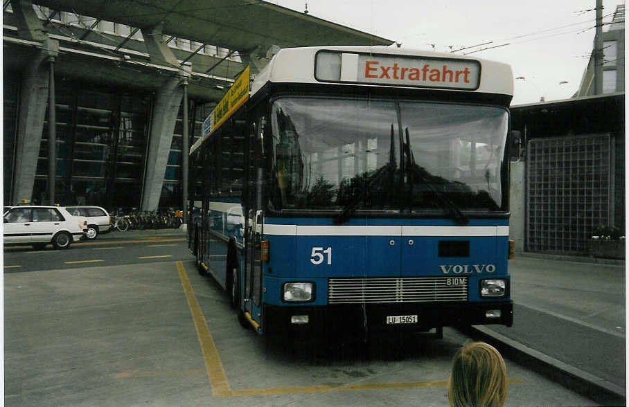 Aus dem Archiv: VBL Luzern Nr. 51/LU 15'051 Volvo/Hess am 19. April 1997 Luzern, Bahnhof