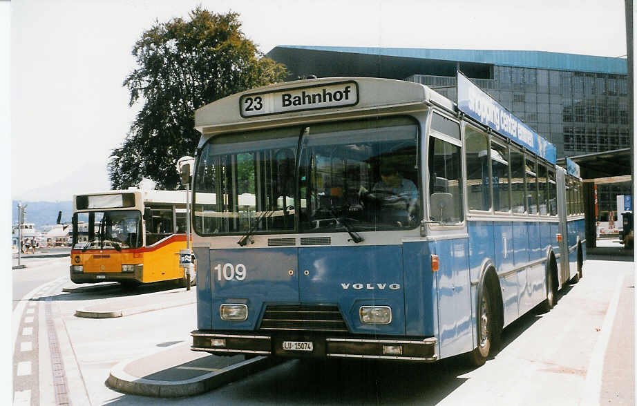 Aus dem Archiv: VBL Luzern Nr. 109/LU 15'074 Volvo/Hess am 20. Juli 1998 Luzern, Bahnhof